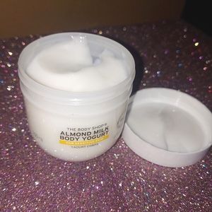 Almond Milk Body Yogurt Normal To Dry Skin Instant 48HR Moisture The Body Shop